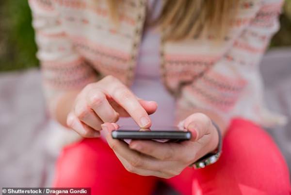 18867452-7498603-Jaymee_Coady_from_Perth_posted_her_desperate_offer_on_Facebook_s-a-20_1569329838046.jpg,0